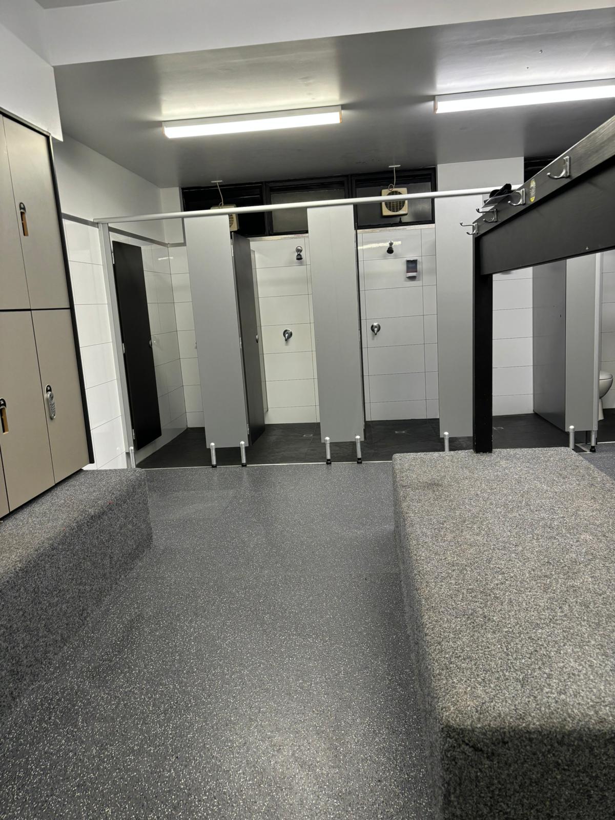 Gym_Shower_Cleaning